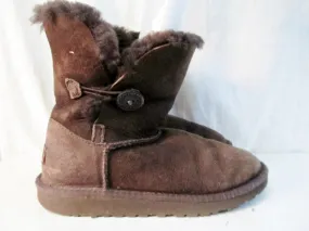 Girls Kids UGG AUSTRALIA 5991 BAILEY BUTTON Suede Winter BOOTS Shoe 3 BROWN CHOCOLATE Girls Kids UGG AUSTRALIA 5991 BAILEY BUTTON Suede Winter BOOTS Shoe 3 BROWN CHOCOLATE
