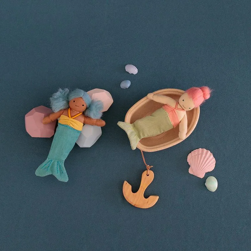 Holdie Folk Mermaid - Pearl