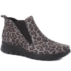 Leopard Print Chelsea Boots - FLY30000 / 315 741 Leopard Print Chelsea Boots - FLY30000 / 315 741
