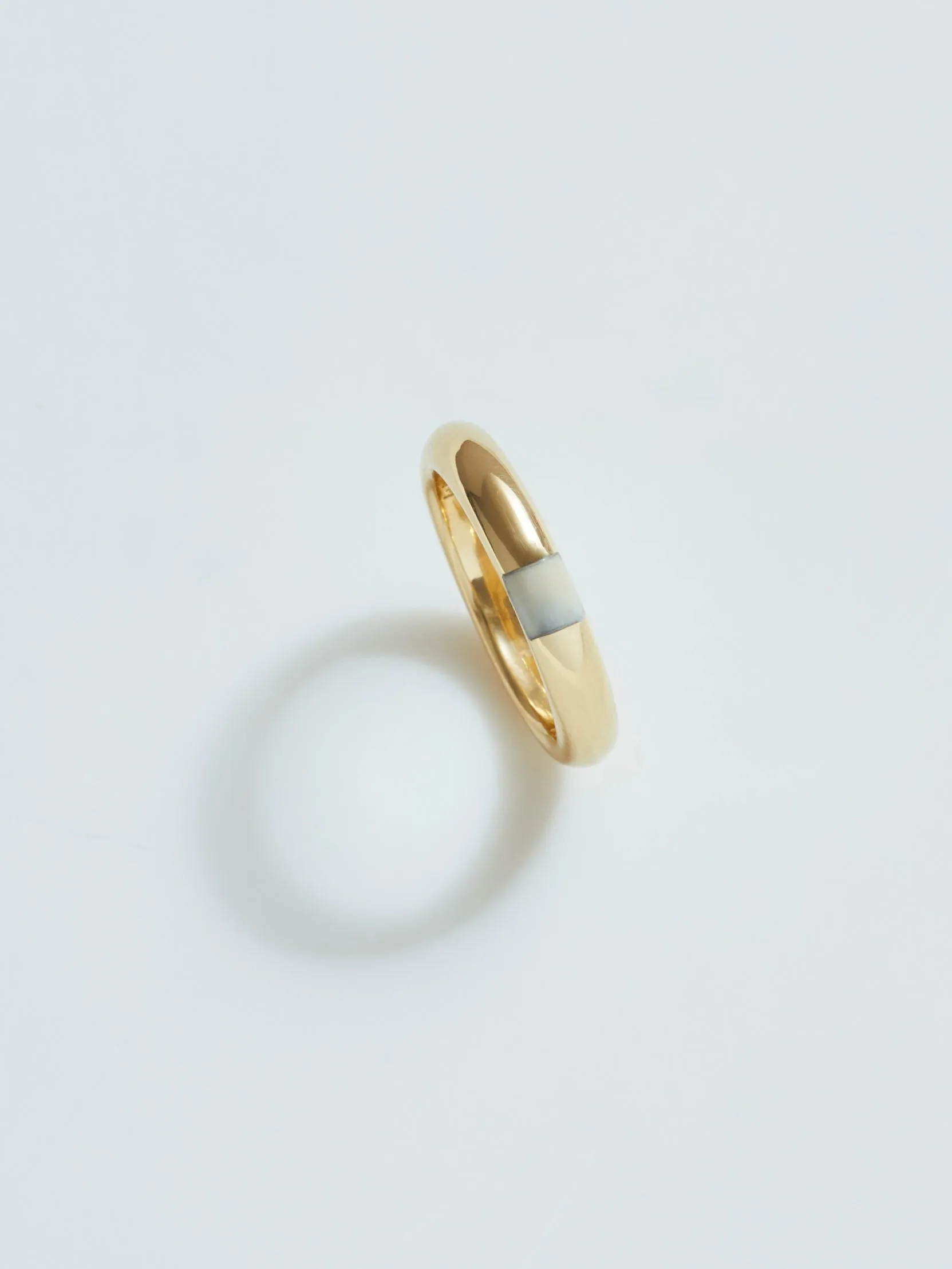 Narrow 4mm River Band