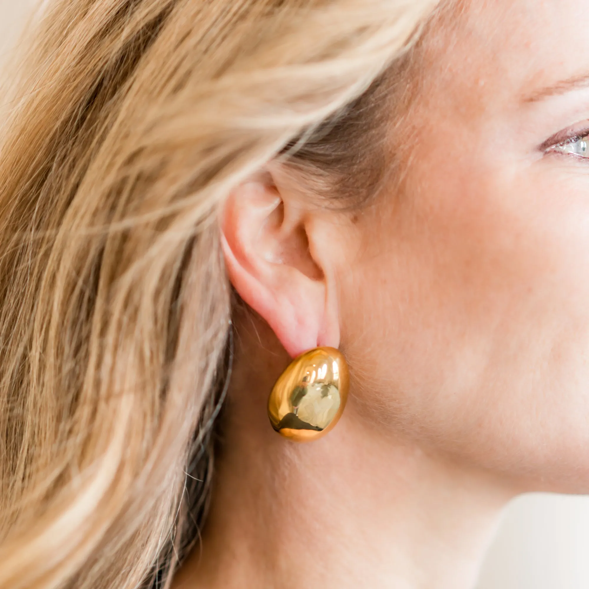 Oval Statement Stud Earrings