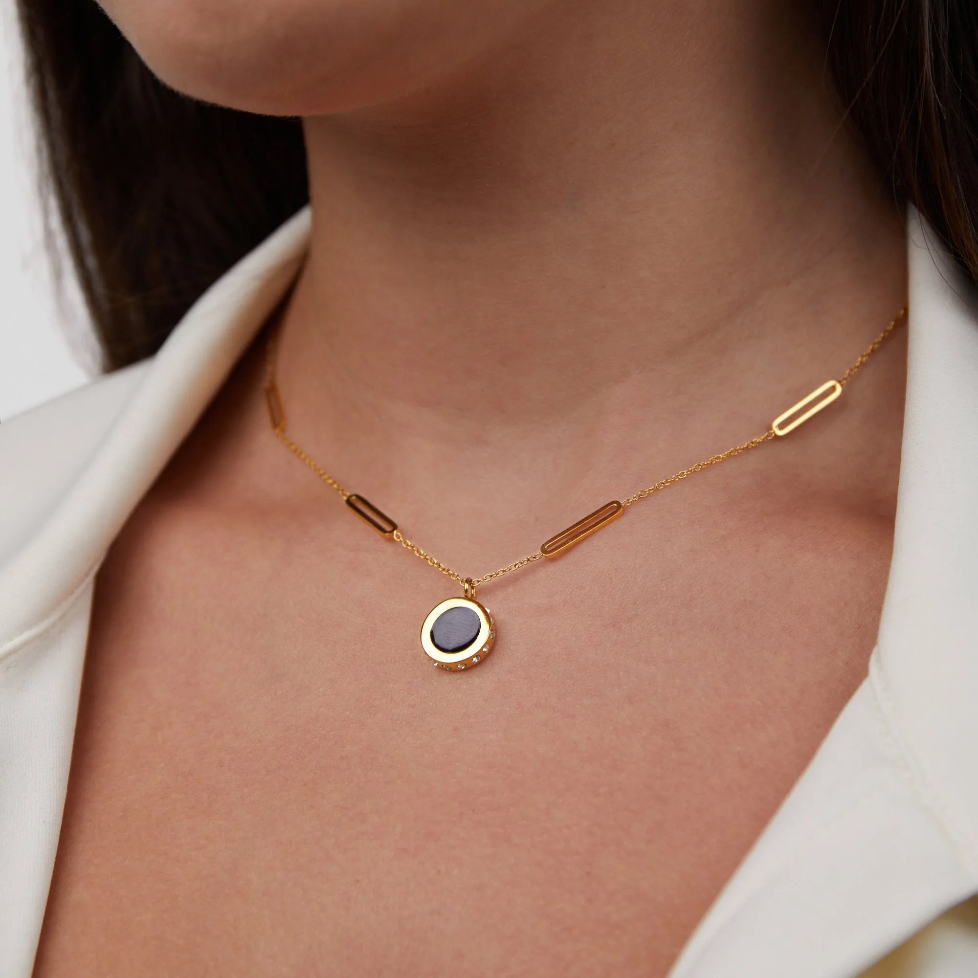 Serena Black & White Reversible Necklace