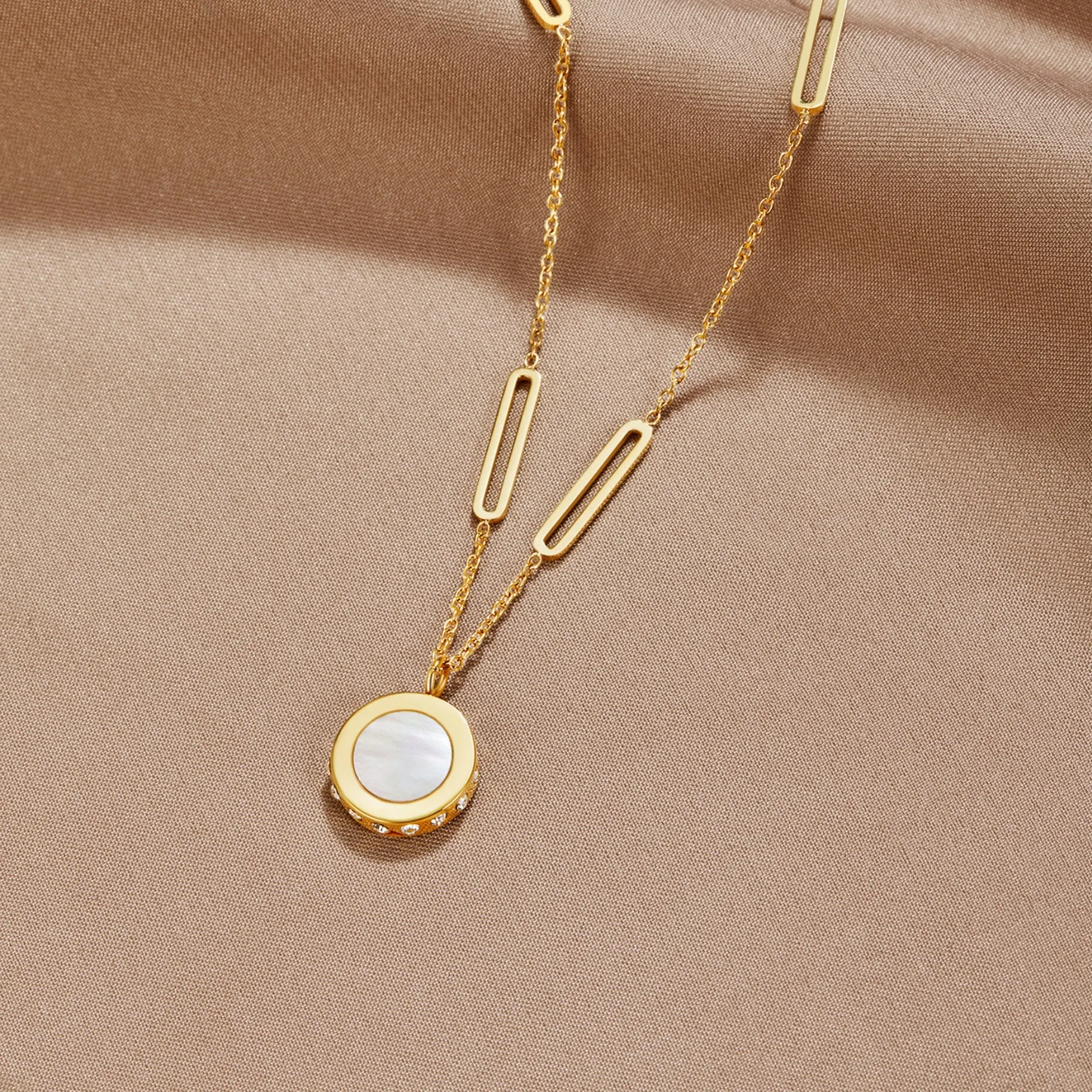Serena Black & White Reversible Necklace