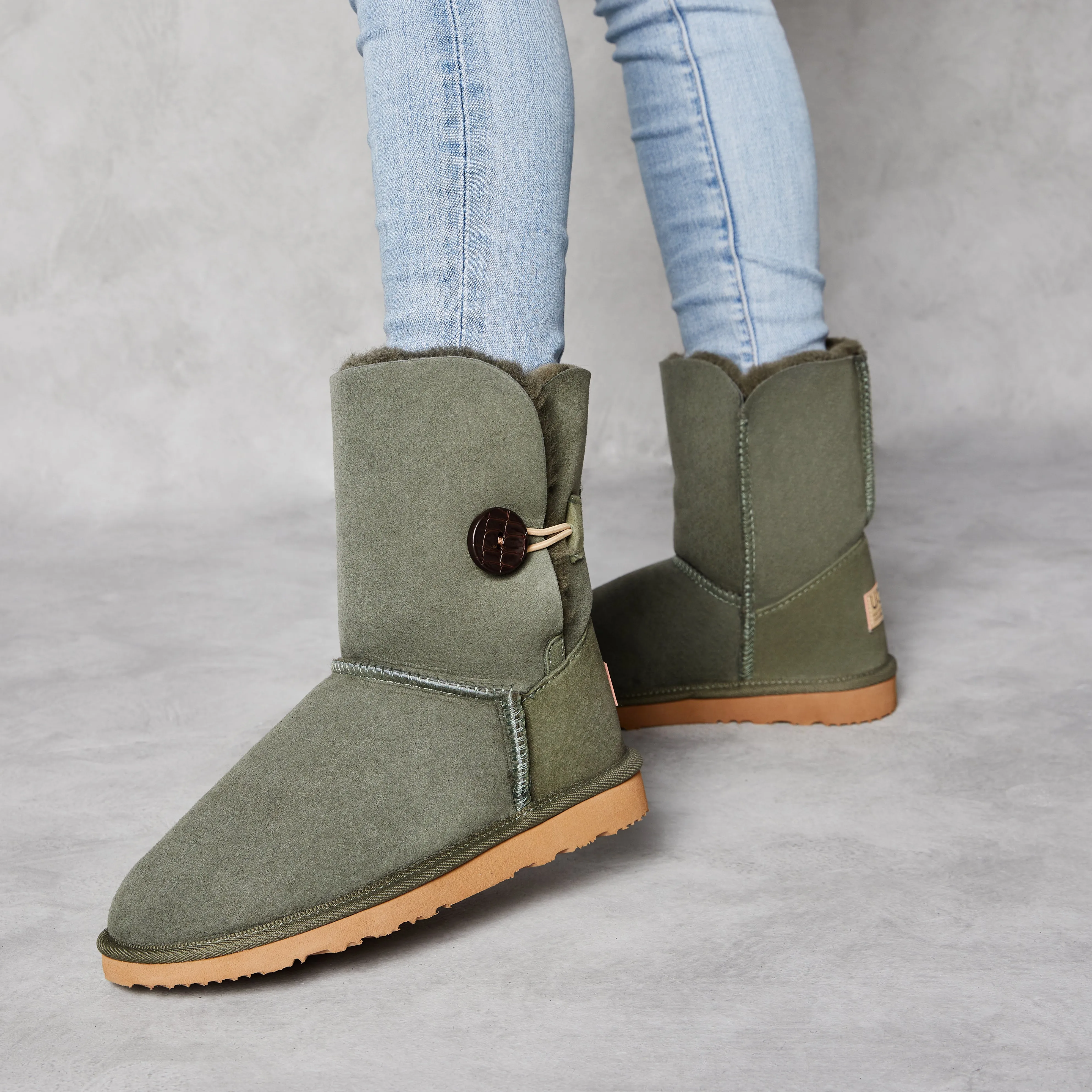 Women's Burleigh Button Mid Natural